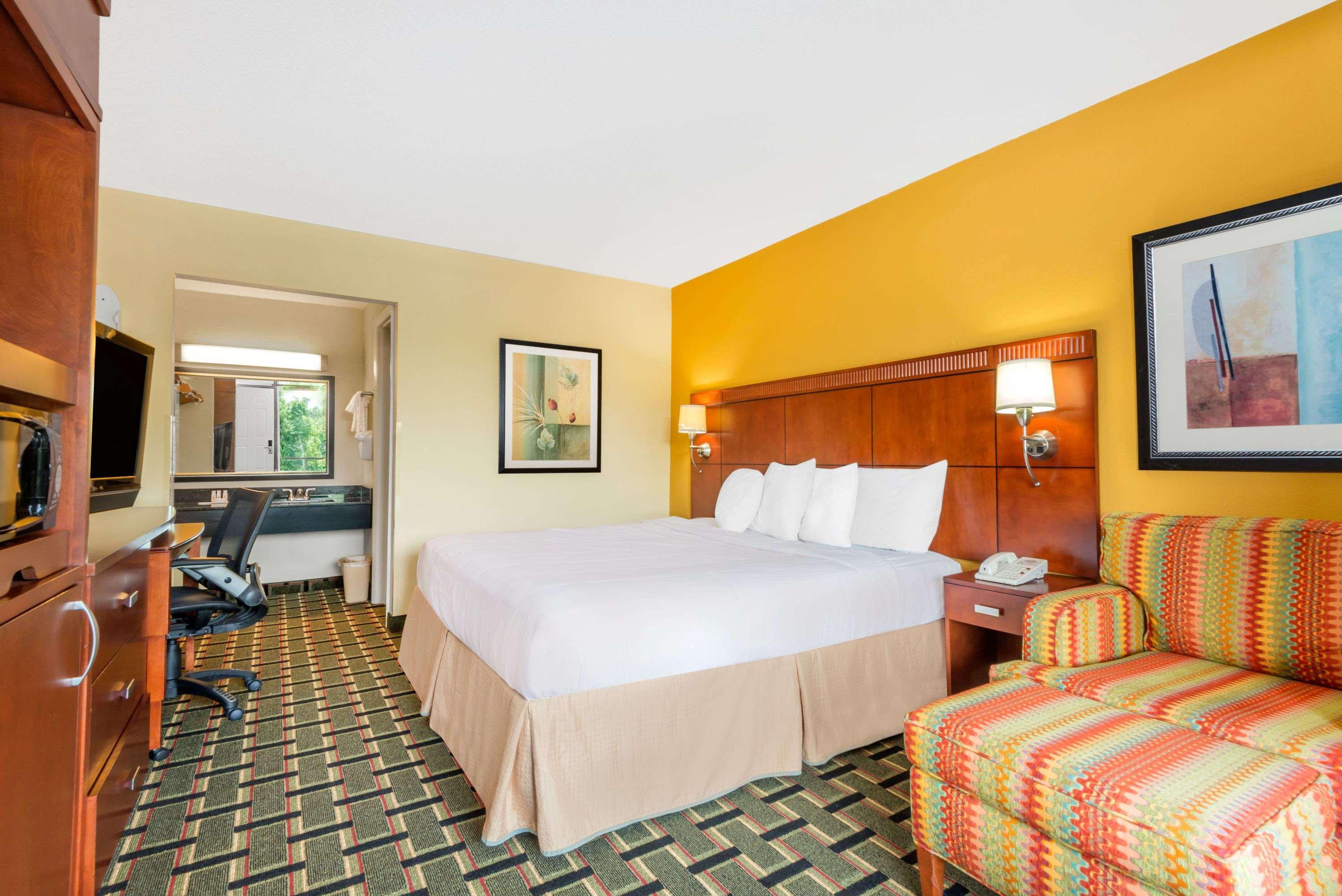 Days Inn By Wyndham Knoxville East Esterno foto