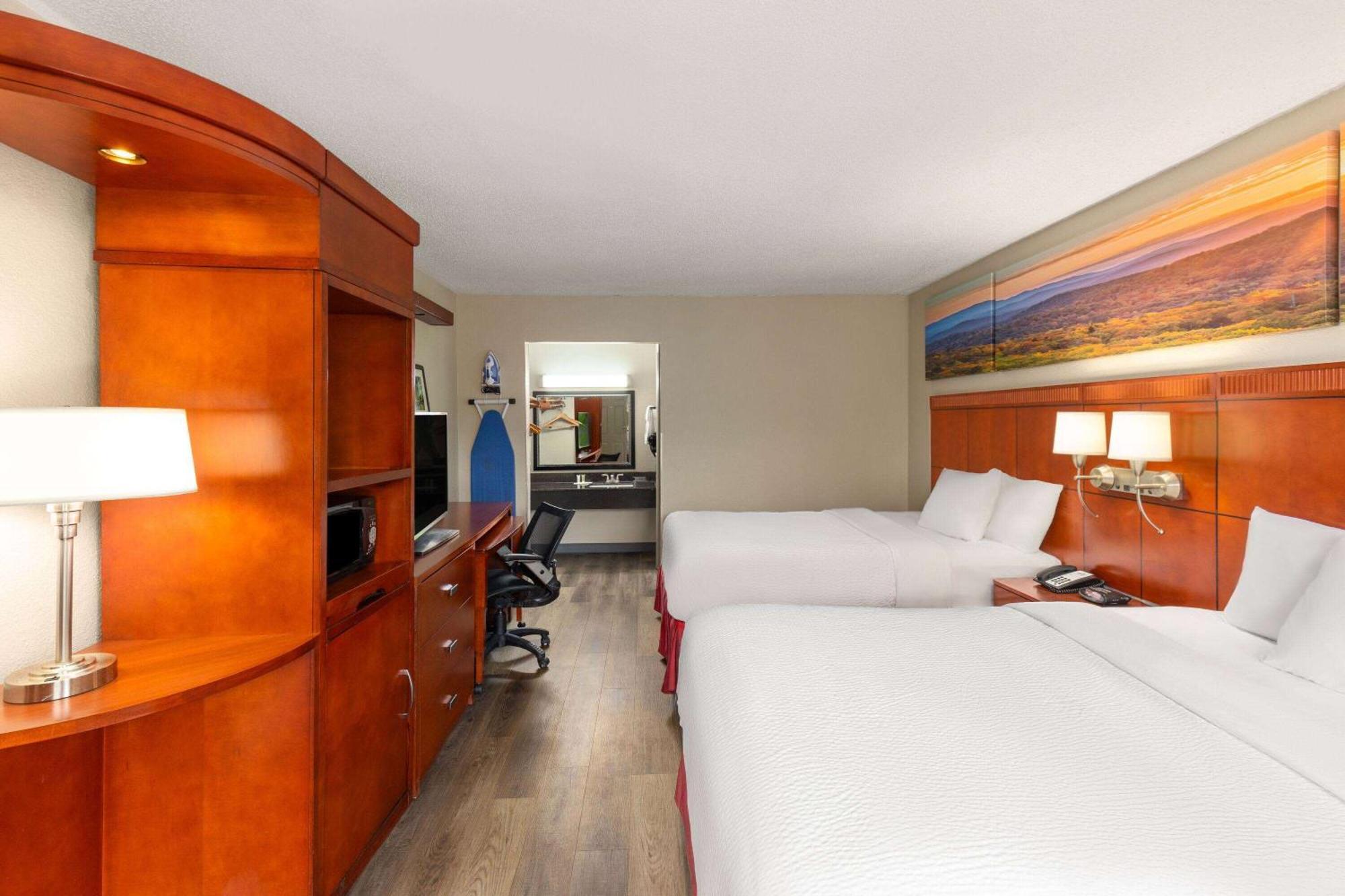Days Inn By Wyndham Knoxville East Esterno foto